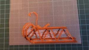 Вышивание елочной игрушки на пластиковой канве по набору "Dimensions"