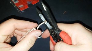 Инструмент для зачистки кабеля Milwaukee
