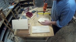 Самая простая кормушка для птиц из дерева своими руками diy