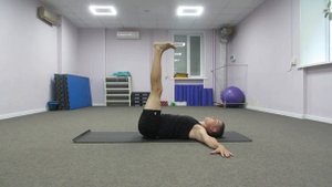 Упражнение для косых мышц живота "Стеклоочиститель".