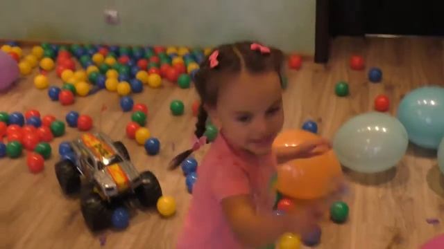 New Bright RC Monster Jam! Машина на радиоуправлении Monstr Jam! Lemonad TV смотреть онлайн