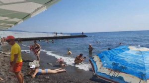 КРЫМ. ЛУЧШИЙ ПЛЯЖ АЛУШТЫ! МОРЕ КАК СЛЕЗА!