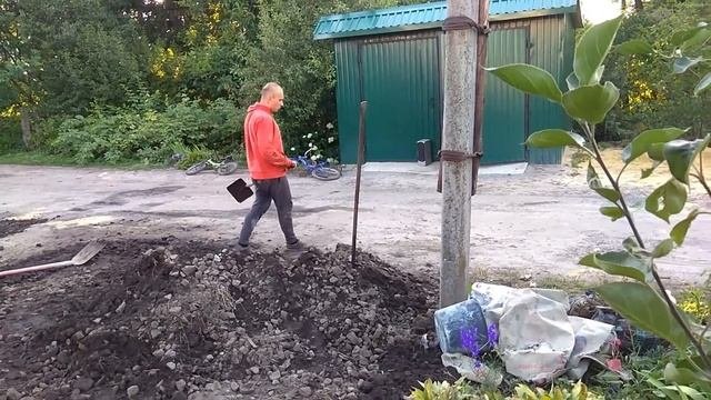 Обзор забора из профнастила  простой вариант