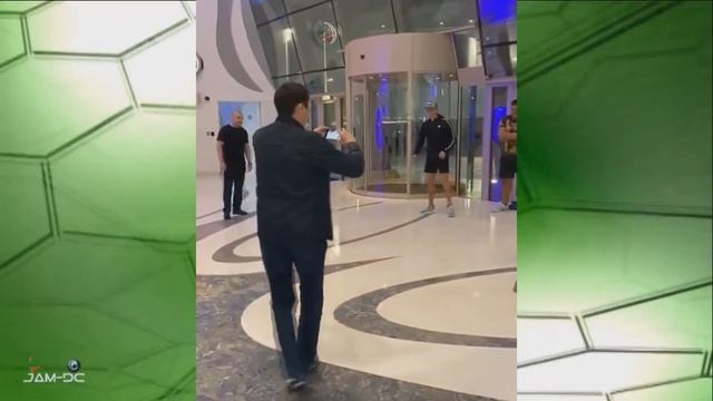 Криштиану Роналду ⚽ исполняет желание юного мусульманина смотреть онлайн