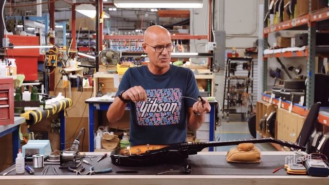 How To Replace a P-90 Dogear Pickup In Your Electric Guitar смотреть онлайн