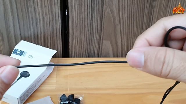 Trên Tay Tai nghe Xiaomi Mi Basic Chính Hãng - Hôm Nay Có Gì HOT смотреть онлайн