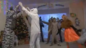 "Танец зверей" в исполнении родителей нашего сада