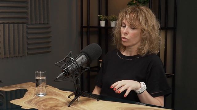 Почему мужчины боятся психологов? Марина Нахалова про кризис среднего возраста и страхи мужчин.