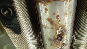 Faurecia Оригинальный глушитель Lada Vesta. Обработка нейтрализатором ржвчины после двух зим.