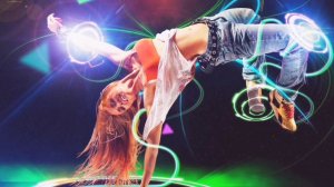 Танцующая Сексуальная девушка 2023
