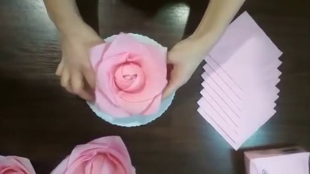 Этикет на каждый день. Урок 2. Правила поведения за столом. Мастер-класс Лотос из салфеток