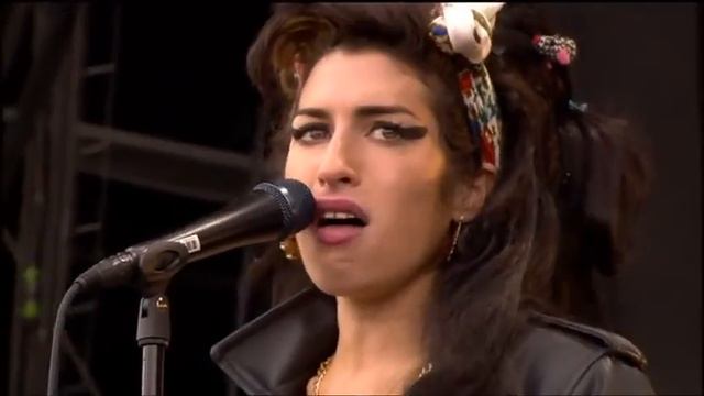 Amy Winehouse 2008 LIVE in the park смотреть онлайн