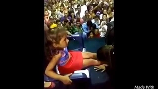 Исцеление девочки Именем Иисуса Христа! смотреть онлайн