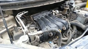 Замена свечей на Nissan X Trail Часть №2 Чистка дроссельной заслонки Сборка