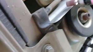 Лада Ларгус еще одна болячка под капотом.Проверяйте все резинки.