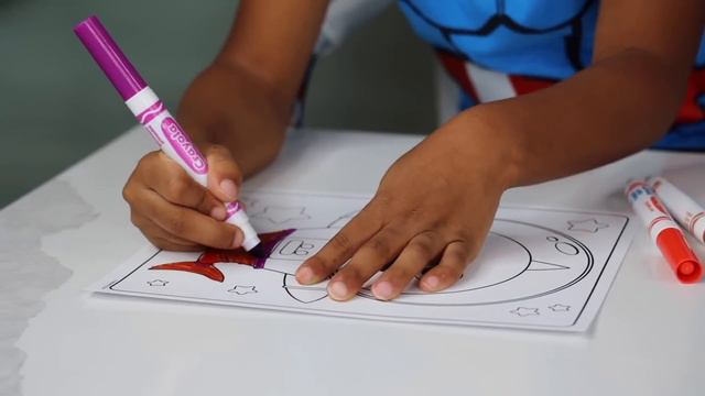 BABY SHARK 3 MARKER CHALLENGE WITH THE PRINCE FAMILY смотреть онлайн