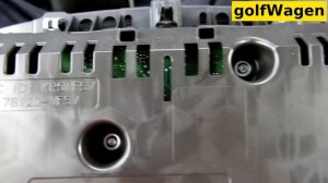 VW Golf 7 instrument cluster removal