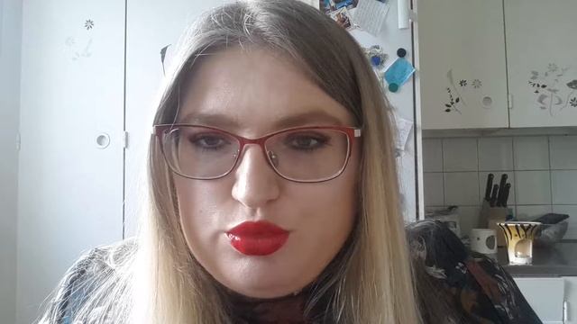 Тональный крем HD Liquid Coverage Foundation Catrice в оттенке 010 Light Beige смотреть онлайн