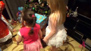 Дед Мороз на Новый Год всем подарки нам принёс или как Дед Мороз загрузил нас подарками