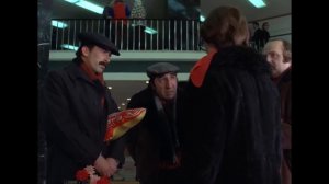"На ловца и зверь..." Отрывок из фильма "Мимино" (1977)