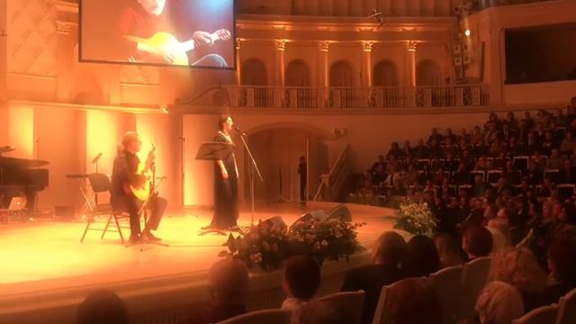 Девочка плачет. Автор Окуджава