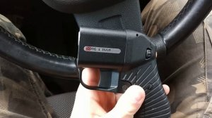 Травматический пистолет ОСА в автомобиле