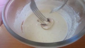 ШАМПИНЬОНЫ В ХРУСТЯЩЕМ КЛЯРЕ С КУНЖУТОМ