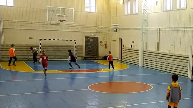 Обзор восемьдесят пятой игры. Победа 13:6. 7 голов и 2 голевые передачи. Продолж. игры - 40 минут. смотреть онлайн