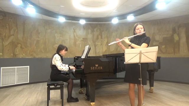 И.С.Бах _Инвенция d- moll_ Исполняют Ляшенко Варвара( фортепиано) и Ляшенко Евгения( флейта).mp4 смотреть онлайн