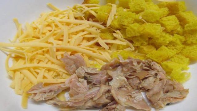Ночная запеканка из хлеба с сыром и курицей