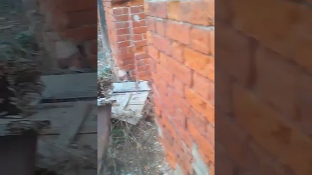 Эпидемия строительства из КРАСНОГО кирпича III самозакапывание зданий смотреть онлайн