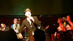 Matt Goss singing WWIBF in the Gossy Room