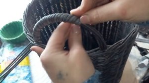 Ручка из газетных трубочек. Самая простая.