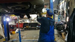 Замена задних сайлентблоков Пежо 308 SW