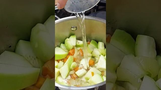 Теперь всегда буду варить кабачки! Шедевральный суп ?? #кабачки #кабачкирецепты #супбезмяса #суп смотреть онлайн
