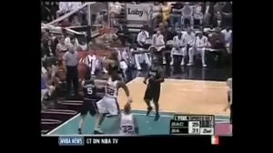 Jason Williams - (9asts) Highlights vs.Spurs [04-12-2001]