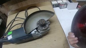 Bosch GWS 20 230 сильная вибрация