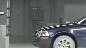 Crash Test 2002 - 2004 Volvo S40 IIHS Frontal Impact