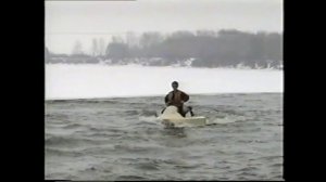 Водный мотоцикл с подвесным лодочным мотором  "Пеликан", катание зимой.