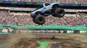 Monster Jam Ист-Резерфорд 2021 На крючке