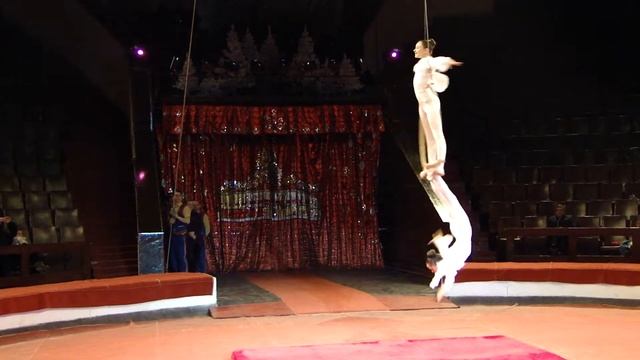 "Лелеки " Яскрава арена Дніпра 2017 Дніпровський Державний цирк смотреть онлайн