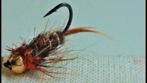 Рабочая  мушка  из маски зайца для ловли  хариуса и ленка .