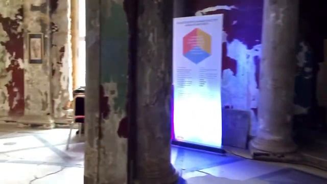 Питер -город загадка! Аннекирхе как всегда завораживает. Раньше здесь проходили рок-концерты! смотреть онлайн