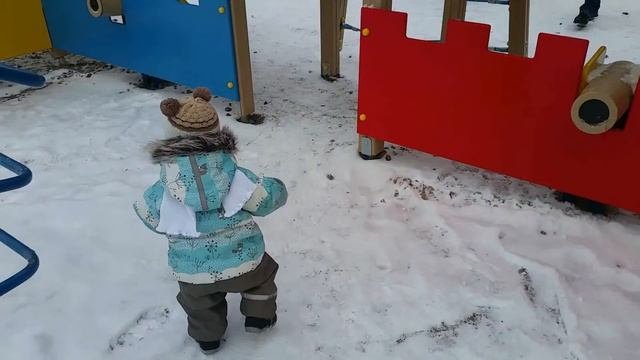 Зимняя прогулка. Лучшая детская площадка