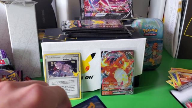 THE BEST Pokemon Celebrations Elite Trainer Box!! смотреть онлайн