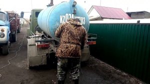 Ассенизаторская машина ГАЗ 3307 установка мерки на бочку. для визуального контроля заполнения.