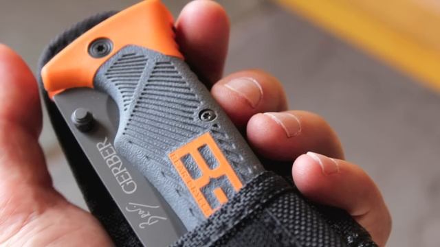 Gerber Bear Grylls Ultimate Folding Sheath Knife REVIEW - 31-000752 - vs Ultimate Survival Knife смотреть онлайн