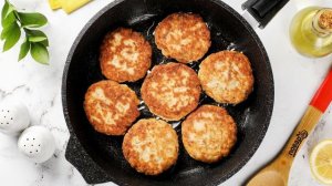 Котлеты из горбуши с лимоном и рисом