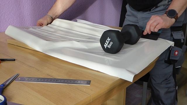 Как обновить кухонный гарнитур своими руками.  Оклейка кухни пленкой.