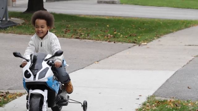 Daymak BMW S1000RR Kids Electric Ride On Motorcycle смотреть онлайн